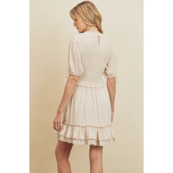 Dress Forum Smocked Dress Beige Crew Neck Rayon Ruffle Hem Short Sleeve Sz S - Picture 2 of 9